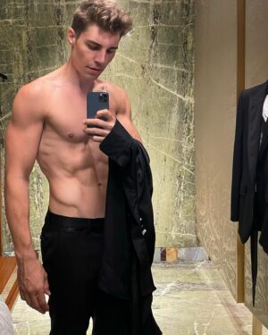 Nolan Gerard Funk Instagram - Happy new year 🥂