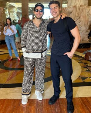 Nolan Gerard Funk Instagram - Old friends, new friends and an amazing weekend 🏝️ 
#TheRoyalat25
#atlantisbahamas