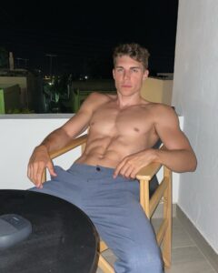 Actor Nolan Gerard Funk HD Instagram Photos and Wallpapers December 2022