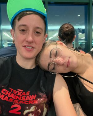 Nora Hewitt Instagram - Early flight out to AZ for @themadmonsterparty and the premiere of @dylansnewnightmareofficial . super excited to see my movie maken buddies 🤙🏼❤️👹 very excited that my wife @rachel.the.sicilian is coming with . I can’t remember the last convention we did together 🥰