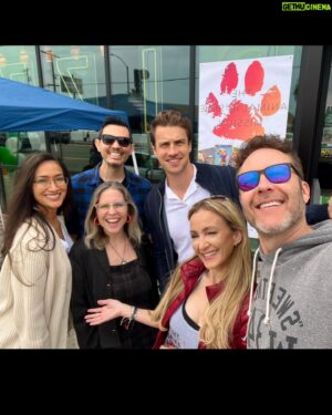 Norbi Novak Instagram - Thank you @shirascottastrof and @themichaelrosenbaum for hosting this fun event for @theanimalrescuemission. If you’re looking for a furry friend, check them out. 🐶
