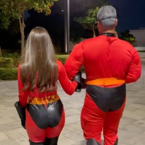 Noré Abdelali Instagram - Mon indestructible famille 💫 Happy halloween 🎃