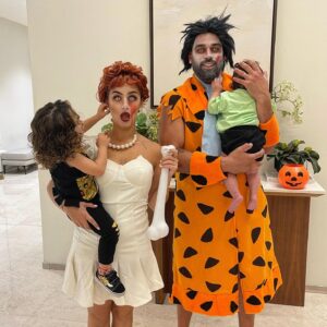 Noré Abdelali Instagram - Happy Halloween from the Flintstones family 🎃