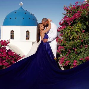 Noré Abdelali Instagram - 🇬🇷✈️ KN concours ✈️🇬🇷 

Il y a 3 ans, à la même période, nous vous proposions un KN concours en Grèce dans un hôtel de rêve… Aujourd’hui, nous avons le plaisir de vous offrir un week-end de 3 jours et 2 nuits à Santorin, dans le sublime hôtel où nous avons séjourné ! 
Un séjour romantique dans une suite « Lune de miel » avec petit déjeuner et piscine privée ainsi qu’un shooting flying dress avec @santorinihabibi 

C’est toujours très simple d’y participer : il faut
- Être abonné à @noreofficiel @chelidonialuxurysuites et mon compte 
- Tagger la personne qui vous accompagnera 

Le séjour est valable d’août au 1er novembre 2023 et de Mai 2024 au 1er novembre 2024 car l’hôtel ferme en basse saison ! 

Bonne chance ❣️