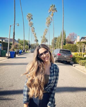 Nosheen Phoenix Instagram - Happy New Year everyone! Let’s make it count! I’ll be taking a little break from social media to focus on me, but I’ll see you soon! Stay safe x 😘💗🎆🔔 2️⃣0️⃣2️⃣2️⃣