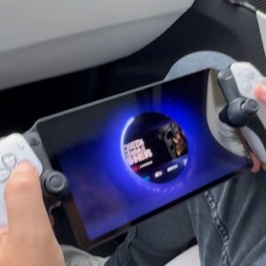 Nuno Agonia Instagram - A pergunta mais recebida desde ontem... Fui testar no carro em andamento a #playstationportal com o hotspot do carro 🚙