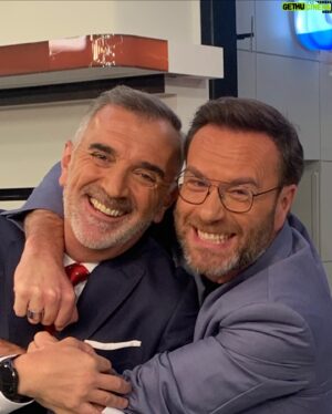 Nuno Eiró Instagram - Expetativa vs Realidade 
❤️❤️📺

#reencontro #amizade @estamanhatvi  #morningshow @tvioficial 
@bydorarogerio
