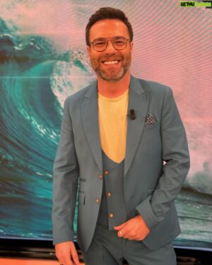 Nuno Eiró Instagram - On Air ! 🤩 #morningshow #tvhost @estamanhatvi 📸: @rubenmiguel10 e @sarasousapintoo