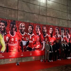 Nuno Gomes Instagram - É para mim, um enorme orgulho, ser um dos 20 escolhidos pelos Sócios, para ser um dos representantes de todos aqueles que pisaram e dignificaram o Benfica, no Novo Estádio da Luz. Obrigado a todos os Benfiquistas!