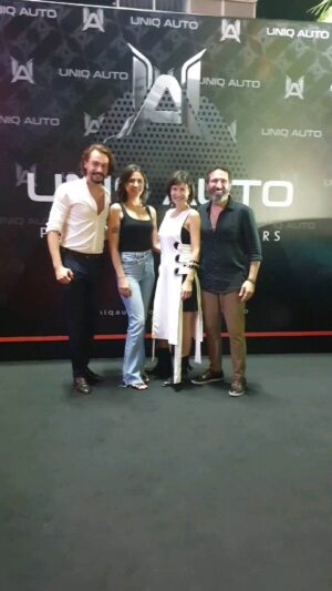 Nur Erkul Instagram - Güzel bi açılış  müthiş bir yer @uniq.auto  @serdarsanal  cımın göz bebeği hayırlı uğurlu olsun😘💃💎🌟
@azesuulger @timur.olkebas ve benim diğer ailem🌟😘 @abdullahbulutt @katicoban @ayhanbaykall @ucarkemal 🌟🌟