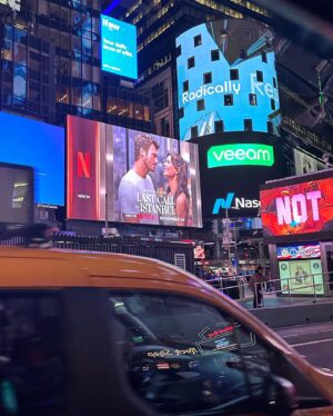Nuran Evren Şit Instagram - A dream coming true for me; Having our first screening in NYC in the iconic Paris Theater was a life time experience. Big screen and amazing audience. Thanks to team Netflix for this amazing event and their support for us all the way up. Thanks to our team for making such a beautiful movie. Love from NYC ❤️ #lastcallforistanbul #netflixturkey #ogmpictures #ptotfilms #berensaat #kivanctatlitug