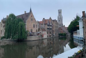 Nuran Evren Şit Instagram - From Brug with Love 💙 Dark grey sky nor wind and rain could kill the joy of being in this ancient city on Our Second Anniversary. Happy Together baby🌹@barbaros_yaras #brugge #weddinganniversary #june #love