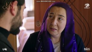 Nuray Şerefoğlu Instagram - Kan Çiçekleri Baran Bey Kader'i götürmeye geldi.@kanal7 @kancicekleridizi @unikfilmresmi @rainspicturesofficial @barisbaktas #kançiçekleri #dizi #nurayserefoglu #barışbaktaş