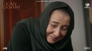 Nuray Şerefoğlu Instagram - Kudret Bey iyileşiyor mu ? Kader Kudret'i yerde buldu!!! Kan Çiçekleri Hafta İçi Her Gün 16:30 da Kanal7 ekranlarında..
@kanal7 @unikfilmresmi @rainspicturesofficial @kancicekleridizi @erol_yavan @yagmryuksell @nurayserefogluofficial #kanal7 #kançiçekleri #kançiçekleridizisi #yağmuryüksel #erolyavan #nurayserefoglu #kesfet #keşfetteyiz #keşfet #kesfetteyiz #oyuncu #actress #actresses #atriz #attrice #dilbar #dizi #tv #günlükdizi #haftaiçihergün