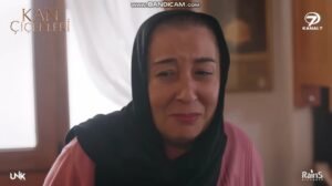 Nuray Şerefoğlu Instagram - Kan Çiçekleri Haftaiçi  Hergün 16.30 da Kanal 7 ekranlarında sizlerleyiz.@kanal7 @kancicekleridizi @unikfilmresmi @rainspicturesofficial #kançiçekleri #kanal7 #dizi #nurayserefoglu #busebedir @nurayserefogluofficial @buseebediir #kançiçeklerikader