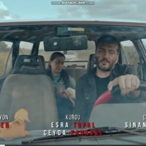 Nuray Şerefoğlu Instagram - Hep sevimli sicak kadini,şirin anneyi oynamiyorum.🤗🤗 @karatahtatrt @nurayserefogluofficial  @erdalhanedar @eylul__ugan #oyuncu #dizi #cast #tv #actress #karatahta