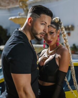 Nyno Vargas Instagram - 💣🍬Niña Dulce Niña🍬💣 es el nombre del temazo que viene junto a @nynovargas 💘😵 el 23/02 será vuestro!🔥 @ozarusmusic 

Teneis ganas??? 😍 #NiñaDulceNiña