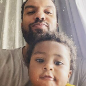 O-T Fagbenle Instagram - Families that eat together..