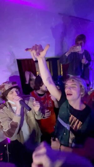 OG Buda Instagram - WHAT A TIME BE ALIVE 💎@_mayot_ bday
🎥: @routine_mag