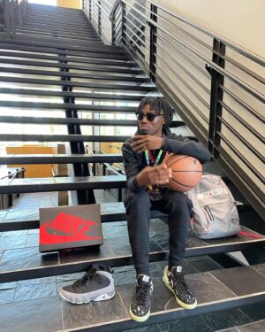 O'Neil Rowe Instagram - Went to @nike Headquarters 🤷🏾‍♂️ #koolasoneil #nike #juneteenthfreedomfestival #nikebasketball