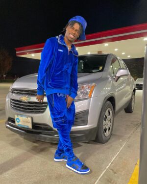 O'Neil Rowe Instagram - Fav color blue ..🕸
