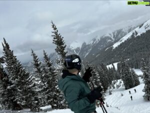 Oakes Fegley Instagram - what u know abt them mountains