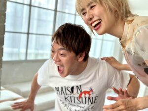 Obata no Oniisan Instagram - 『写真スタジオで本気出す親』
#こどもを笑顔にさせたくて
#夫婦で全力出しました
#スタッフさんも
#どっちを撮ってんねん
#たまひよの写真スタジオ 
#この様子は
#後日YouTubeにて