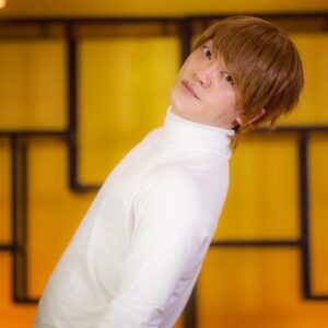 Obata no Oniisan Instagram - ドラマでは『まーきのっ』の時ほんとは首傾けてないんだけど、小栗さん角度を研究してたことが発覚！これはスクープだ！！！！
#小栗旬
#花沢類
#まーきのっ 
#首の角度を研究