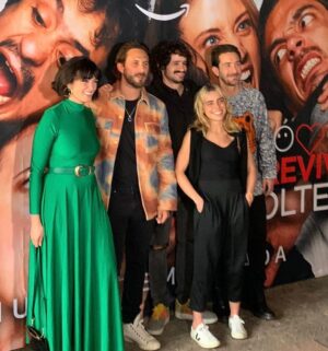 Octavio Hinojosa Martínez Instagram - Ayer tuvimos un screening de los primeros 3 capítulos de la segunda temporada de #ComoSobrevivirSoltero y la gozamos, nos reímos cabron, y ya oficialmente les puedo confirmar que esta nueva temporada es ENORME Y LES VA A ENCANTAR!!!!

Gracias a todes los que son parte de este proyecto. Los amo muy cabron!! ❤️👊🏽🤓😎

Estreno Viernes Abril 15 por PRIME VIDEO @primevideomx @primevideolat @primevideo