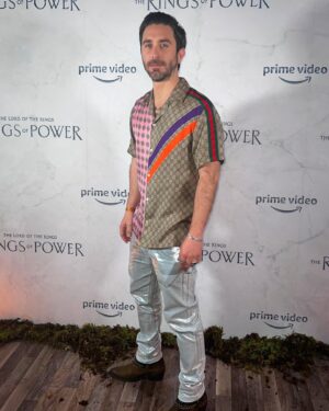 Octavio Hinojosa Martínez Instagram - Qué gran espectáculo la premiere y la nueva serie de Lord of the Rings “The Rings of Power” que estrena el 02 de Septiembre por todo el mundo en @primevideo 

Y feliz de ver a tantos amigos tan queridos y a toda la familia de Prime Video ¡qué noche! ❤️❤️❤️