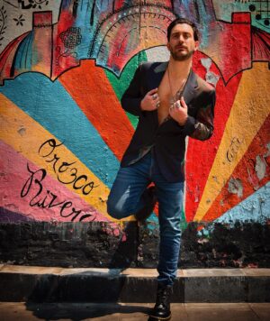 Octavio Hinojosa Martínez Instagram - Rivera • Orozco • Hinojosa 
Beautiful Colors 🎨🤤

Foto: @yosoymanwe 
MU/Hair: @santanamakeup_ 
Styling: @genevieveluquet