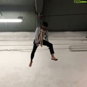 Odiseas Georgiadis Instagram - STUDENT!!!!!🦓🦅 first time doing stunts