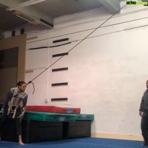 Odiseas Georgiadis Instagram - STUDENT!!!!!🦓🦅 first time doing stunts