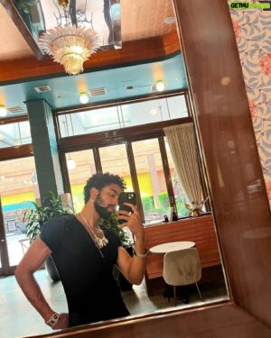 Odiseas Georgiadis Instagram - You gotta add water to your Garden 🌷, let’s dance 🍃🤎