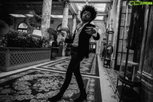 Odiseas Georgiadis Instagram - YOU YE YOU WANNA DANCE? 
ALSO CAN I GET A HUG?
BY THE MAN @PHILIP.UNRMBRD †