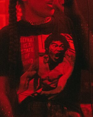 Odreii Instagram - Bruce Lee ready! Here’s some great shot by @bylouanew 

Had a blast opening for @calamine_mtl ⚡️at @bar_lesco 🤘🏾 yeeeeeaaaaaaaah ( in a Jack Black voice ) 

Merci Calamine et tous les reals de Calamine for singing with me sa nouvelle toune ❤️ 🔥