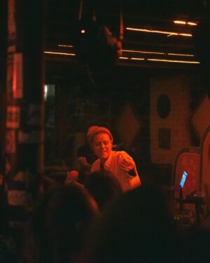 Odreii Instagram - Bruce Lee ready! Here’s some great shot by @bylouanew 

Had a blast opening for @calamine_mtl ⚡️at @bar_lesco 🤘🏾 yeeeeeaaaaaaaah ( in a Jack Black voice ) 

Merci Calamine et tous les reals de Calamine for singing with me sa nouvelle toune ❤️ 🔥