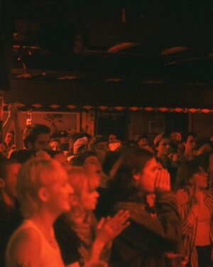 Odreii Instagram - Bruce Lee ready! Here’s some great shot by @bylouanew 

Had a blast opening for @calamine_mtl ⚡️at @bar_lesco 🤘🏾 yeeeeeaaaaaaaah ( in a Jack Black voice ) 

Merci Calamine et tous les reals de Calamine for singing with me sa nouvelle toune ❤️ 🔥