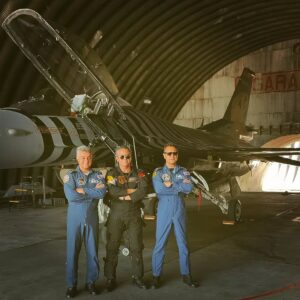 Ogün Kaptanoğlu Instagram - Dünyanın en iyi savaş pilotları ile sonsuz mavi gökyüzünde uçmaktan onur duyuyorum. Hayatımın en heyecanlı ve unutulmaz günü, işte o gündür. Tarifi olmayan hislerim, güç ve gurur. Değerli komutanlarıma, ağabeylerime ve kardeşlerime selam olsun, varlığınız ebedi olsun...

İstikbal Göklerdedir 🇹🇷
Gazi Mustafa Kemal Atatürk 

#dünyapilotlargünü 

Albay Özgür Soylu @emre.mert.132 @soloturk @turkhavakuvvetleri1 @turkishairforce #avivation #fighterjet #pilot #military #turkisharmy #afterburner #f16fightingfalcon #yeni #dizi #hür #trtdijital @fatihdanaci2004 @hilmicemintepeofficial @tanererturkler @denizzcatalbas @gokaymuftuoglu @demiirbatuhan @zeyneptugcebayat @pimarbibin 📸  @emrah.aslantepe  @sinasiserce