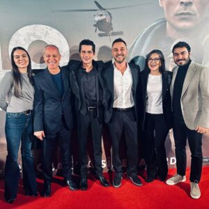 Ogün Kaptanoğlu Instagram - Bizim bilinmeyen hikayelerimiz. Gurur duydum biraderim. Etkileyici ve gerçek hikayemizi izlemenizi isterim, tüm ekibin eline sağlık. #49 #sinema

@ismailhaciogluofficial 👊🏽