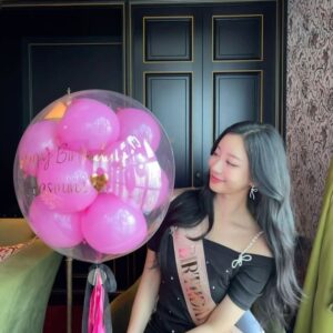 Oh Chae-yi Instagram - 🎀🖤🎂