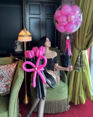 Oh Chae-yi Instagram - 🎀🖤🎂