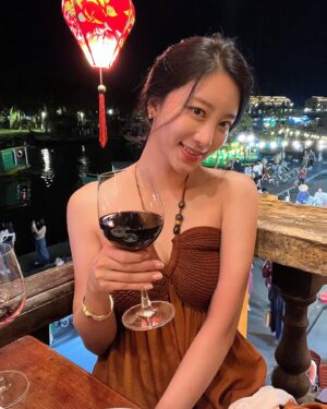 Oh Chae-yi Instagram - 🎇