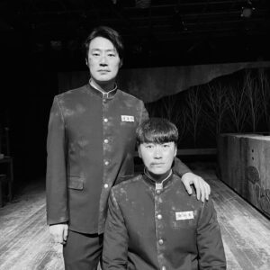Oh Eui-sik Instagram - 연극 그때도오늘 첫공🙏
감사합니다!