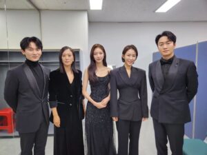Oh Eui-sik Instagram - 오랜동료들을 한자리에서 만날 수 있다는 감사함.
모두 건강하고 행복하시길🙏