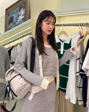 Oh Hye-won Instagram - 예쁘고 기분좋아지는 컬러로 가득한 @cloveclub 👒
#클로브 도산플래그십스토어 #clove