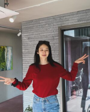Oh Hye-won Instagram - 생일에 날씨 좋은거 너모 오랜만이라 신이나네요
올 한해도 성실한 마음으로 살께요 감사합니당♥️