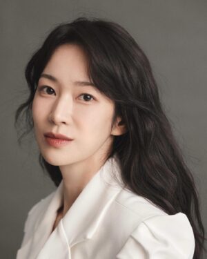 Oh Hye-won Instagram - 뉴프로필작업 thanks to
hair @yyexxan0 
makeup @_____seoin 
style @l_seon_k25