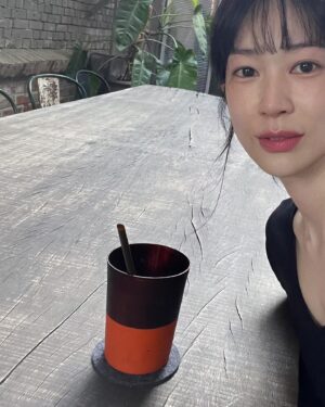 Oh Hye-won Instagram - 오월🤎만끽