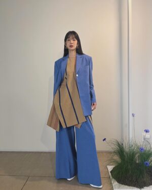 Oh Hye-won Instagram - @eenk_official 🖤'24ss salon show'🤍
너무 멋져서 반해버렸어요 고급스러우면서도 힙한작품들로 가득한 잉크쇼 괜히 선배님들이 좋아하는 브랜드가 아니군용☺️ 축하드립니댜